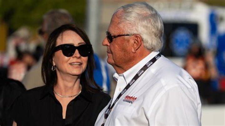 Dive Into Linda Hendrick's Age, Birthday, Wikipedia, And Nationality
