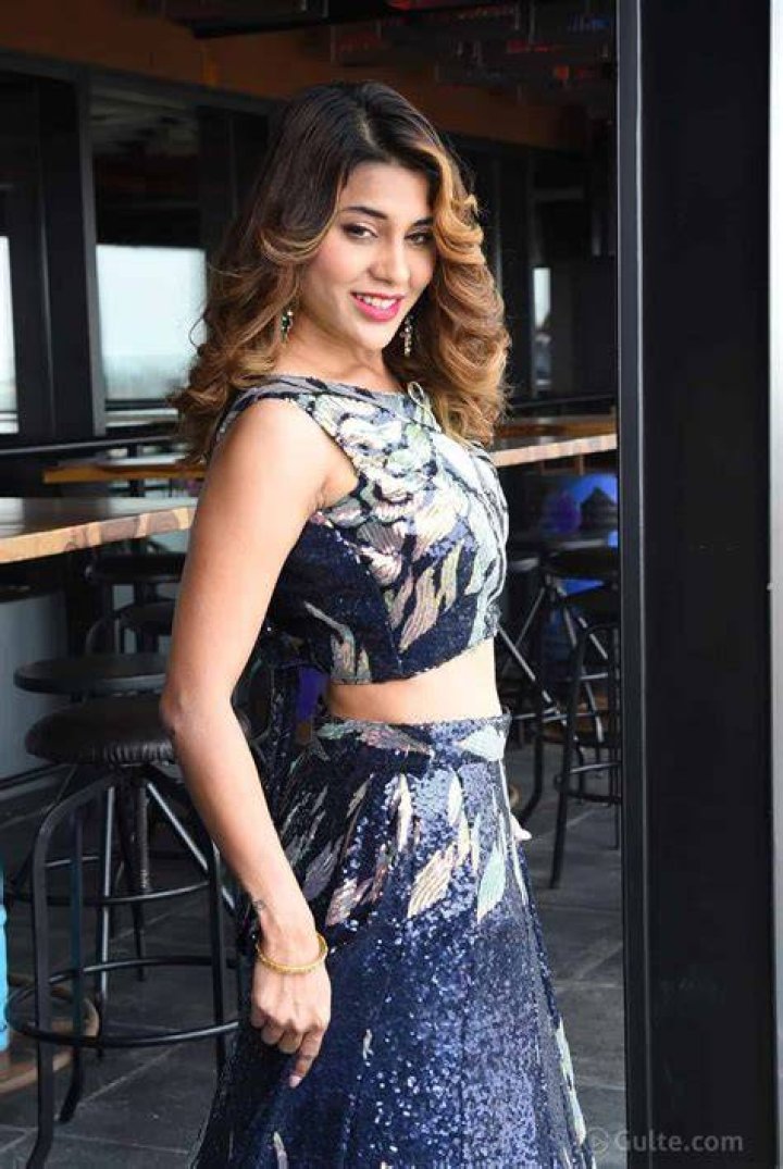 Hamida Latest Photos Photo 9 of 45