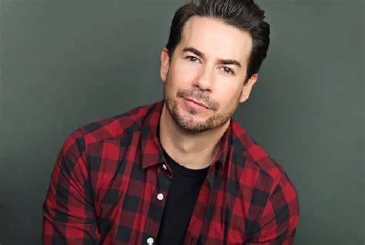 Jerry Trainor Height